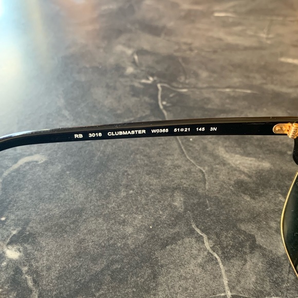 Ray-Ban 3016 Clubmaster Black Gold Tortoise Classics Sunglasses Black Gold - Picture 8 of 16